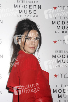 Kendall Jenner präsentiert das Parfum Modern Muse Le Rouge in New York