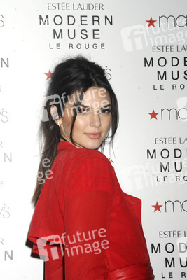 Kendall Jenner präsentiert das Parfum Modern Muse Le Rouge in New York