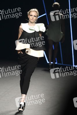 Amaya Arzuaga Fashion Show, Mercedes-Benz Fashion Week Madrid
