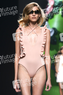 Ana Locking Fashion Show, Mercedes-Benz Fashion Week Madrid