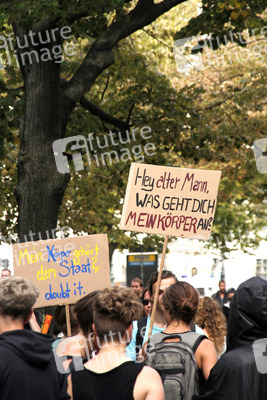 Demo gegen den Marsch für das Leben in Berlin