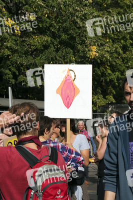 Demo gegen den Marsch für das Leben in Berlin