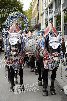 Wiesn-Einzug der Festwirte und Brauereien in München