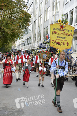 Wiesn-Einzug der Festwirte und Brauereien in München