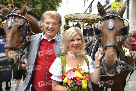 Wiesn-Einzug der Festwirte und Brauereien in München