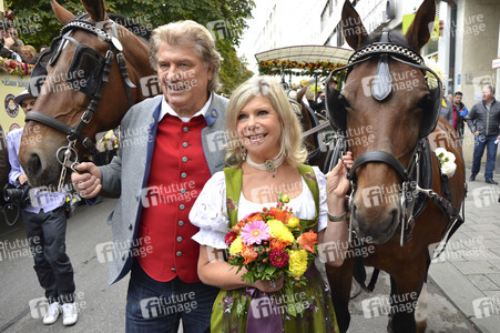 Wiesn-Einzug der Festwirte und Brauereien in München