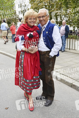 Wiesn-Einzug der Festwirte und Brauereien in München