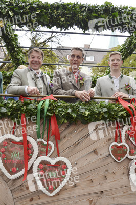 Wiesn-Einzug der Festwirte und Brauereien in München