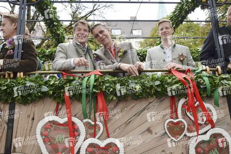 Wiesn-Einzug der Festwirte und Brauereien in München