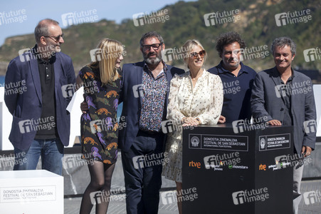 'Vingt et une nuits avec Pattie / 21 Nights with Pattie' Photocall, San Sebastian Film Festival 2015