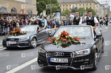 Trachten- und Schützenzug 2015 in München