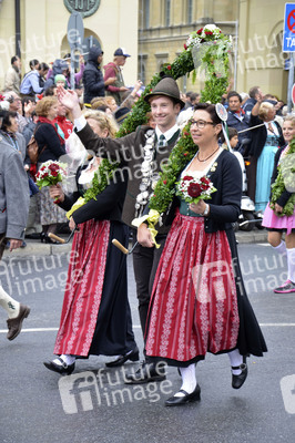 Trachten- und Schützenzug 2015 in München