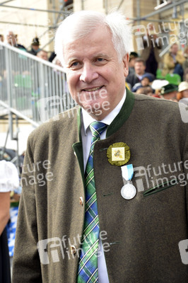 Trachten- und Schützenzug 2015 in München
