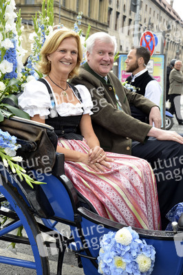 Trachten- und Schützenzug 2015 in München
