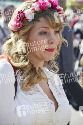 Damen-Wiesn 2015 von Unternehmerin Regine Sixt auf dem Oktoberfest in München