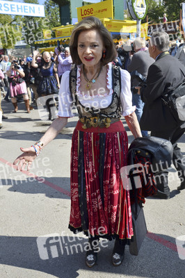 Damen-Wiesn 2015 von Unternehmerin Regine Sixt auf dem Oktoberfest in München