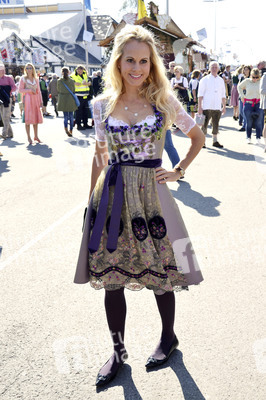 Damen-Wiesn 2015 von Unternehmerin Regine Sixt auf dem Oktoberfest in München