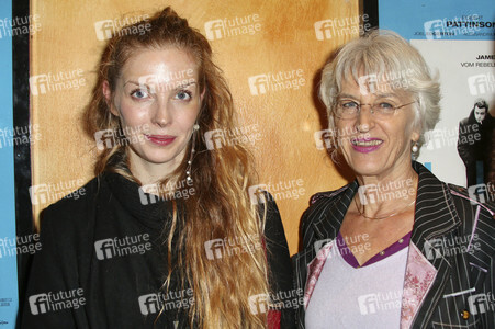 Filmpremiere 'Life' in Hamburg
