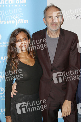 Filmpremiere 'Life' in Hamburg