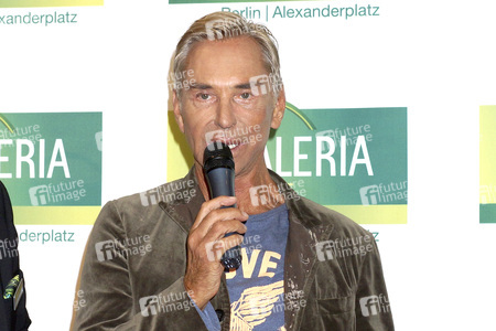 Autogrammstunde mit Wolfgang Joop in Berlin