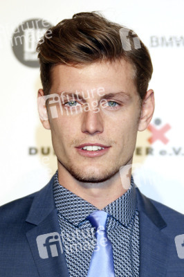 Light & Stars Charity Party in Hamburg