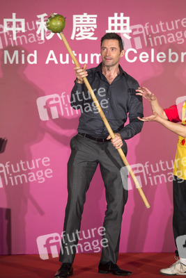 Hugh Jackman beim Tai Hang Fire Dragon Dance Festival in Hong Kong