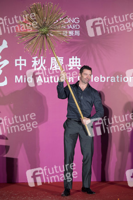 Hugh Jackman beim Tai Hang Fire Dragon Dance Festival in Hong Kong
