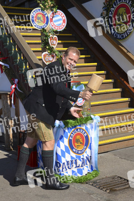 FC Bayern Wiesn-Treff beim Oktoberfest in München