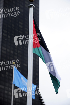 Flaggenzeremonie für Palästina am UN Hauptquartier in New York