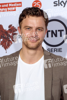 Premiere der Mini-Serie 'Weinberg' in Köln