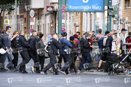 Protest gegen rechte Demo in Berlin