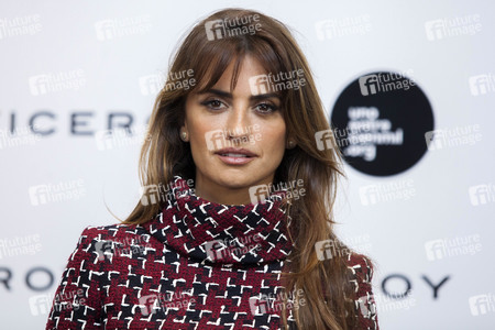 Penelope Cruz Photocall in Madrid
