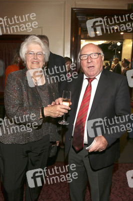 Premiere der Spielzeit 2015 im Hansa Theater Hamburg