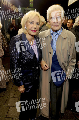 Premiere der Spielzeit 2015 im Hansa Theater Hamburg