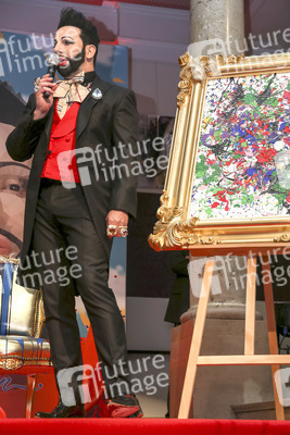 Kunstbuch Präsentation 'Glööckler Explosion' in Frankfurt