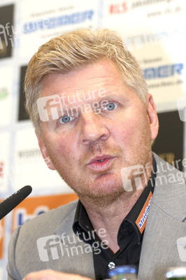 Pressekonferenz SC Paderborn mit Stefan Effenberg