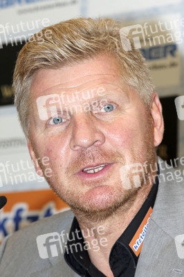 Pressekonferenz SC Paderborn mit Stefan Effenberg