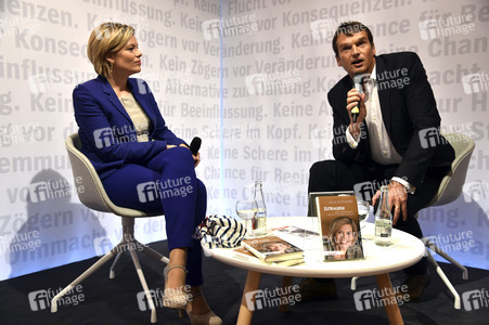 Julia Klöckner Buchpräsentation auf der Frankfurter Buchmesse