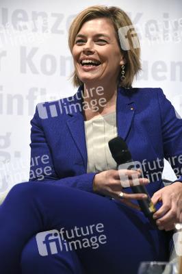Julia Klöckner Buchpräsentation auf der Frankfurter Buchmesse