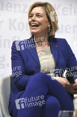 Julia Klöckner Buchpräsentation auf der Frankfurter Buchmesse