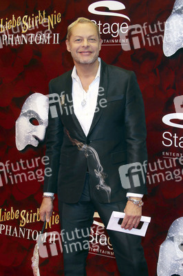 Musical-Premiere 'Die Liebe stirbt nie - Phantom der Oper II' in Hamburg
