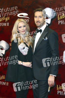 Musical-Premiere 'Die Liebe stirbt nie - Phantom der Oper II' in Hamburg