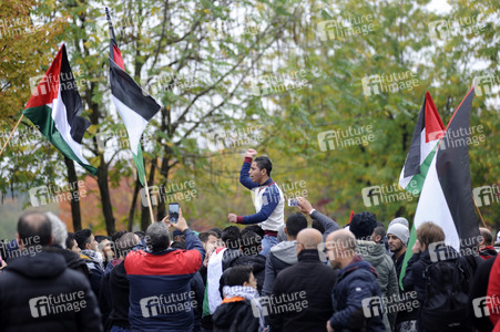 Palästinenser demonstrieren in Berlin