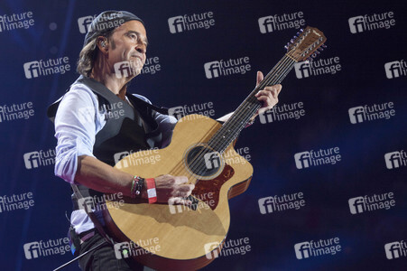 Cadena 100 por Ellas Benefizkonzert in Madrid