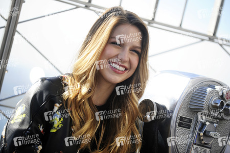 Melissa Benoist auf dem Empire State Building in New York