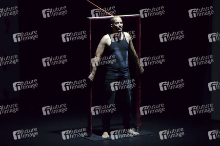 Premiere des Theaterstücks 'Zwei beste Freunde' in Ottobrunn
