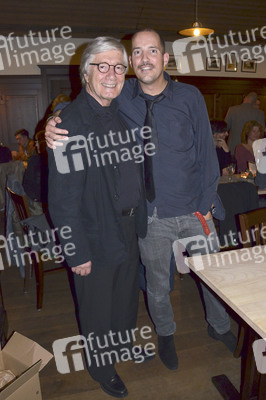 Premiere des Theaterstücks 'Zwei beste Freunde' in Ottobrunn
