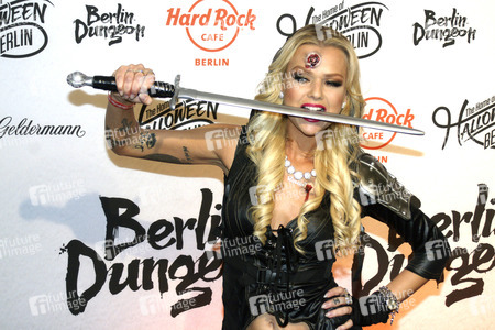 Halloween Party by Natascha Ochsenknecht im Berlin Dungeon