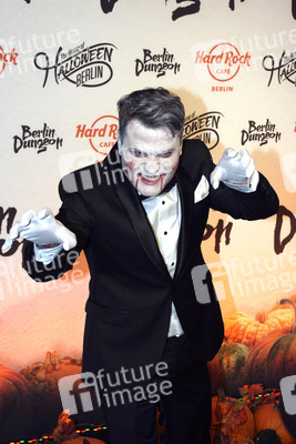 Halloween Party by Natascha Ochsenknecht im Berlin Dungeon