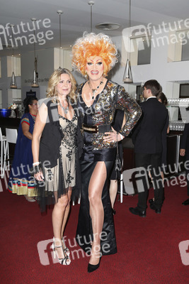 Goldene Bild der Frau 2015 in Hamburg